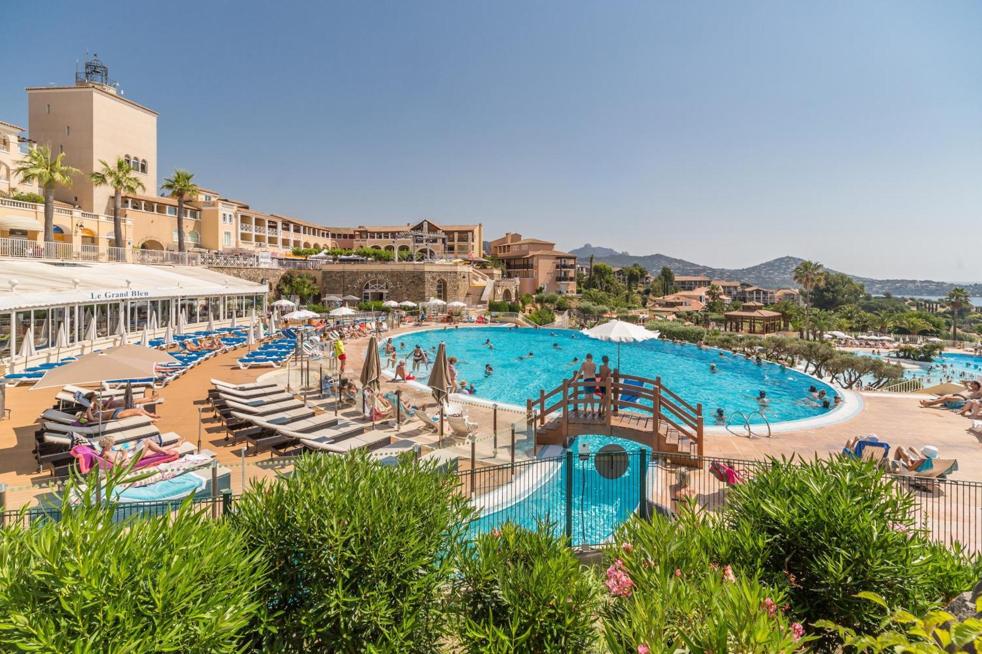 Hotel De L'Esterel Pierre & Vacances Saint-Raphaël エクステリア 写真