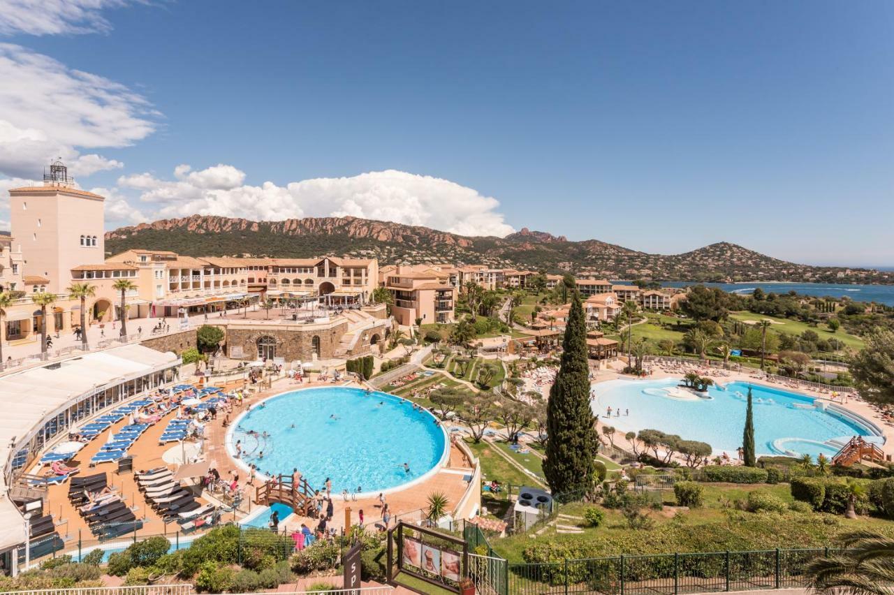 Hotel De L'Esterel Pierre & Vacances Saint-Raphaël エクステリア 写真